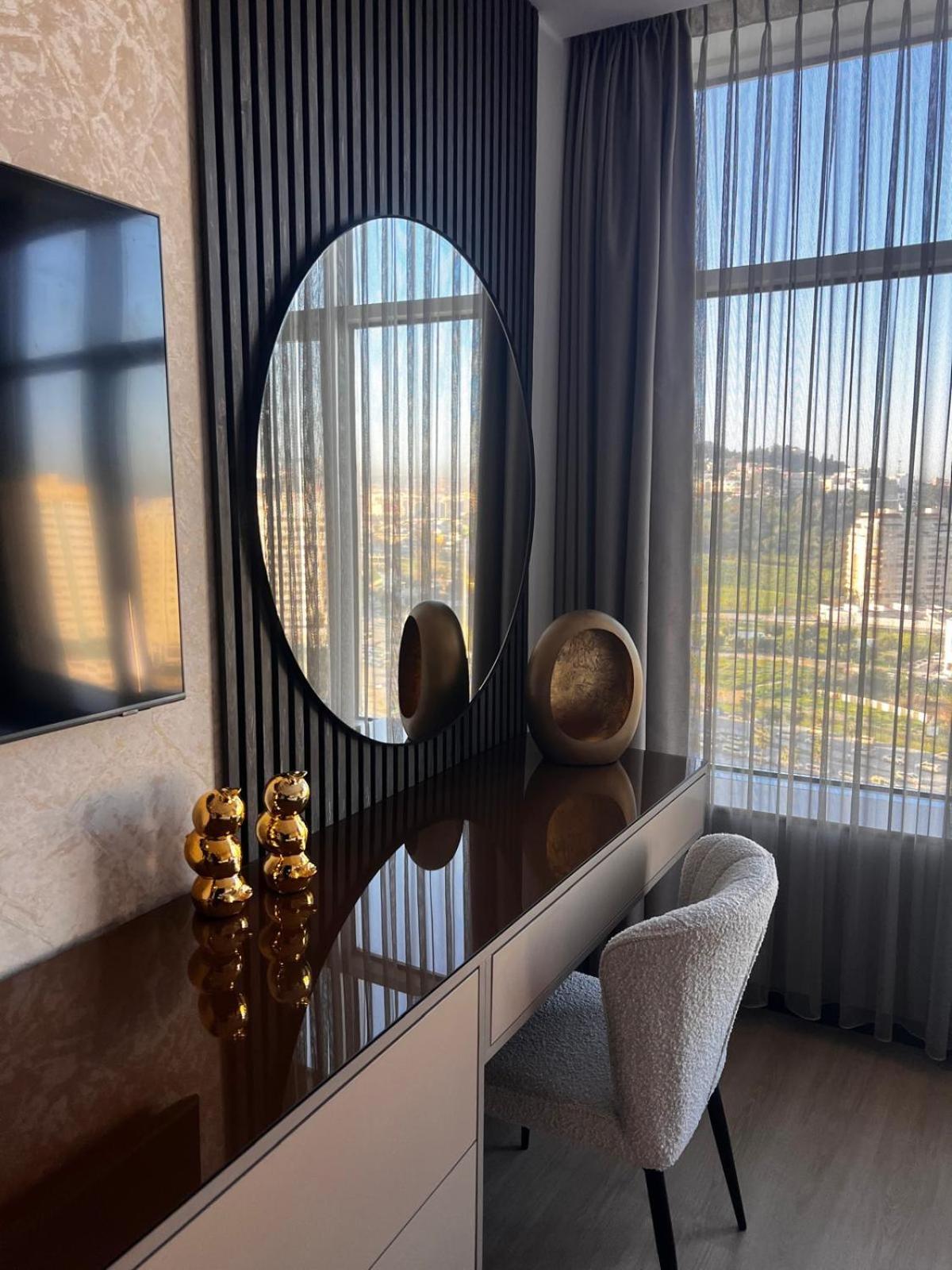 Hilton Center Apartment